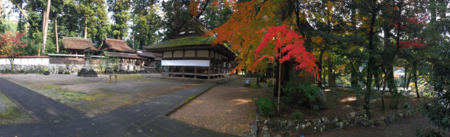 洲原田神社の境内